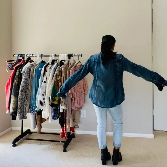 🌼 FREE w/any order❗️ANTHROPOLOGIE CLOTH & STONE 100% lyocell/tencel denim top - Picture 7 of 12